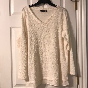 Ladies sparkly winter white L/S Tunic 1x - Apt 9